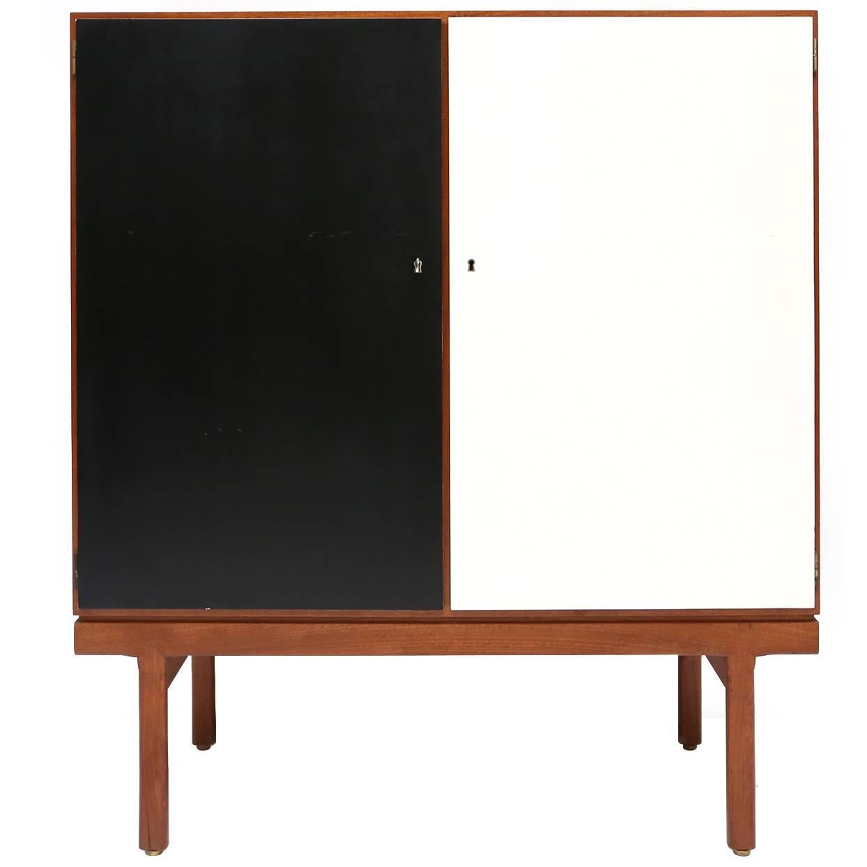 Black and White at 1stDibs