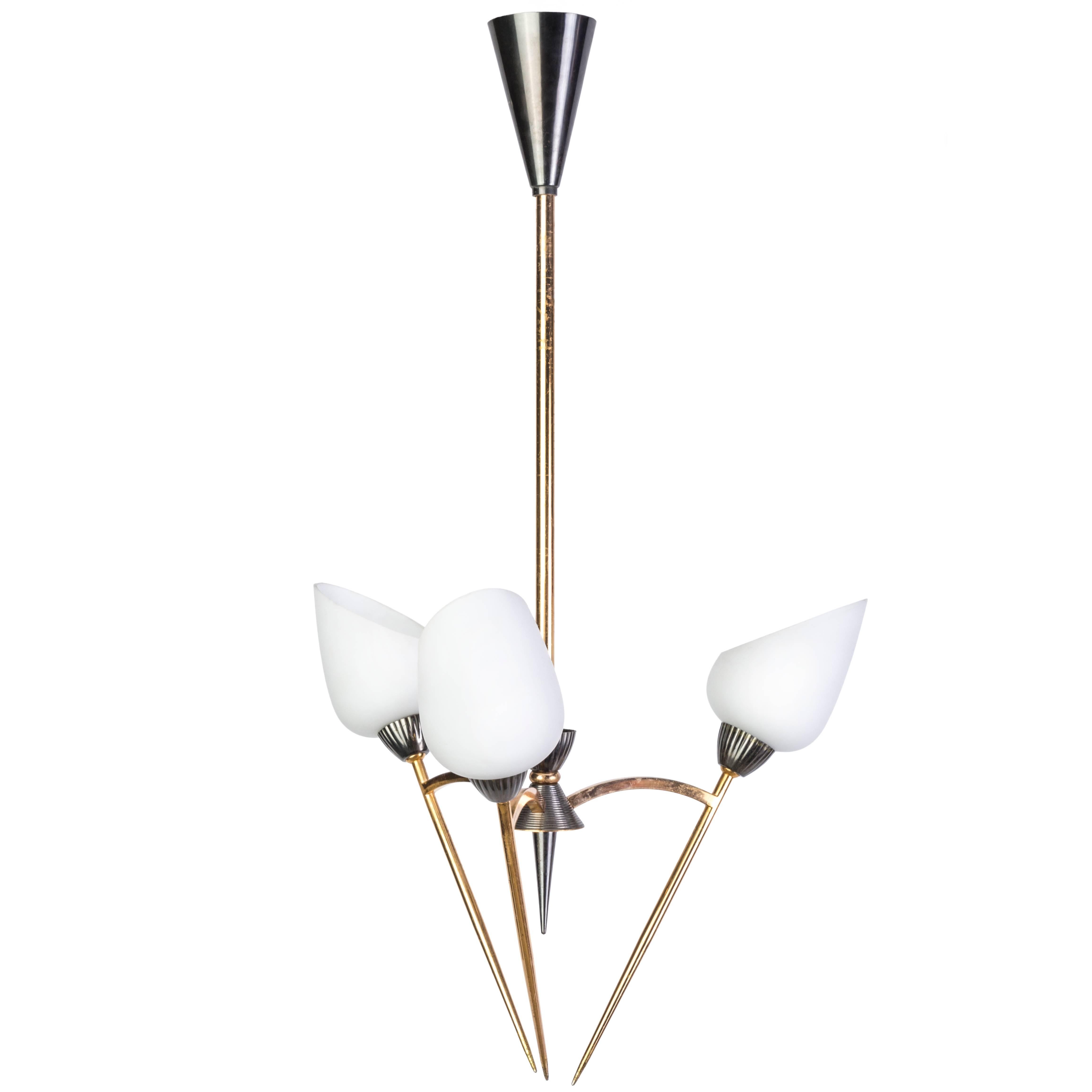 Sophisticated Chandelier Attributed to Stilnovo For Sale