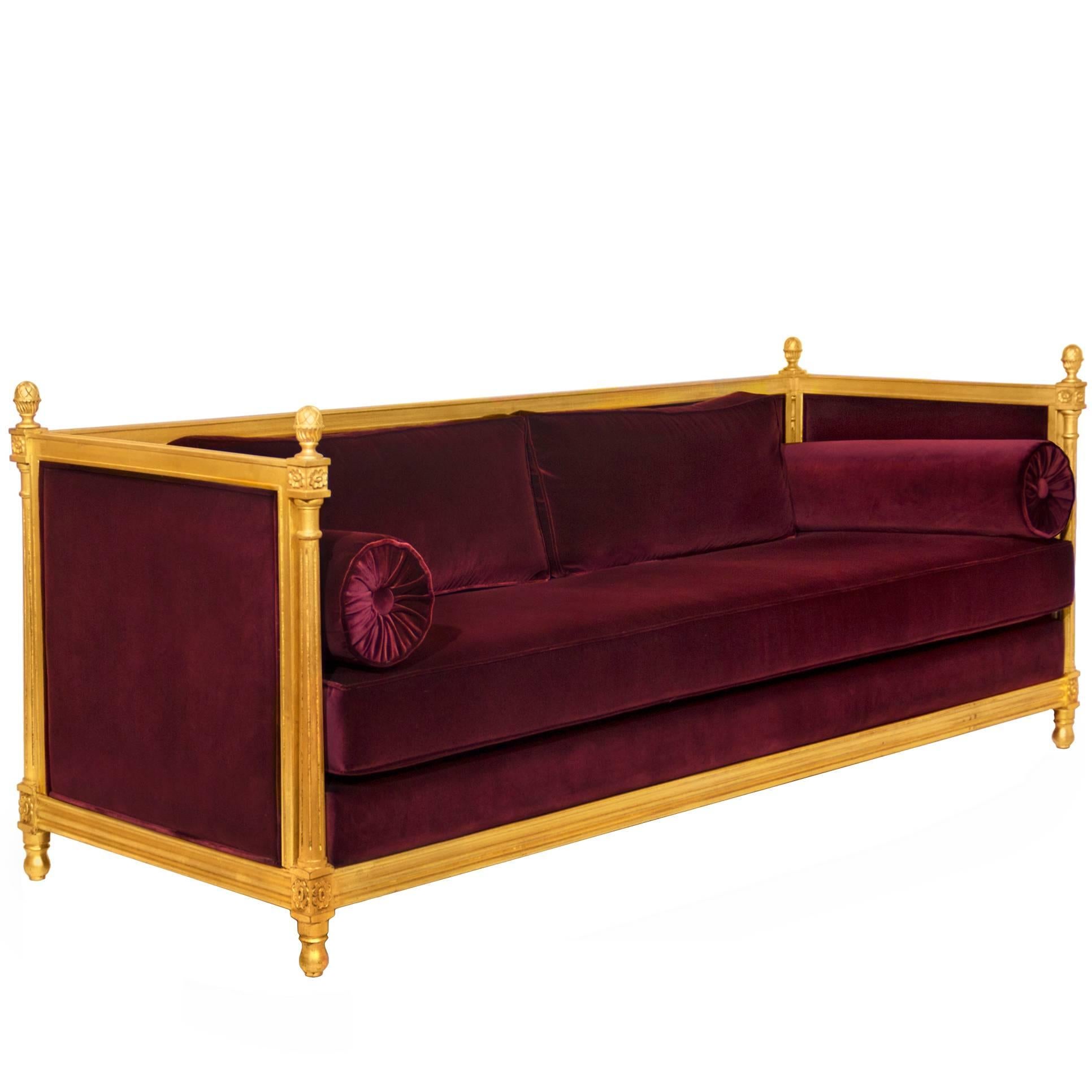 New Castle Sofa mit Baumwoll-Samtstoff und gealtertem Blattgold