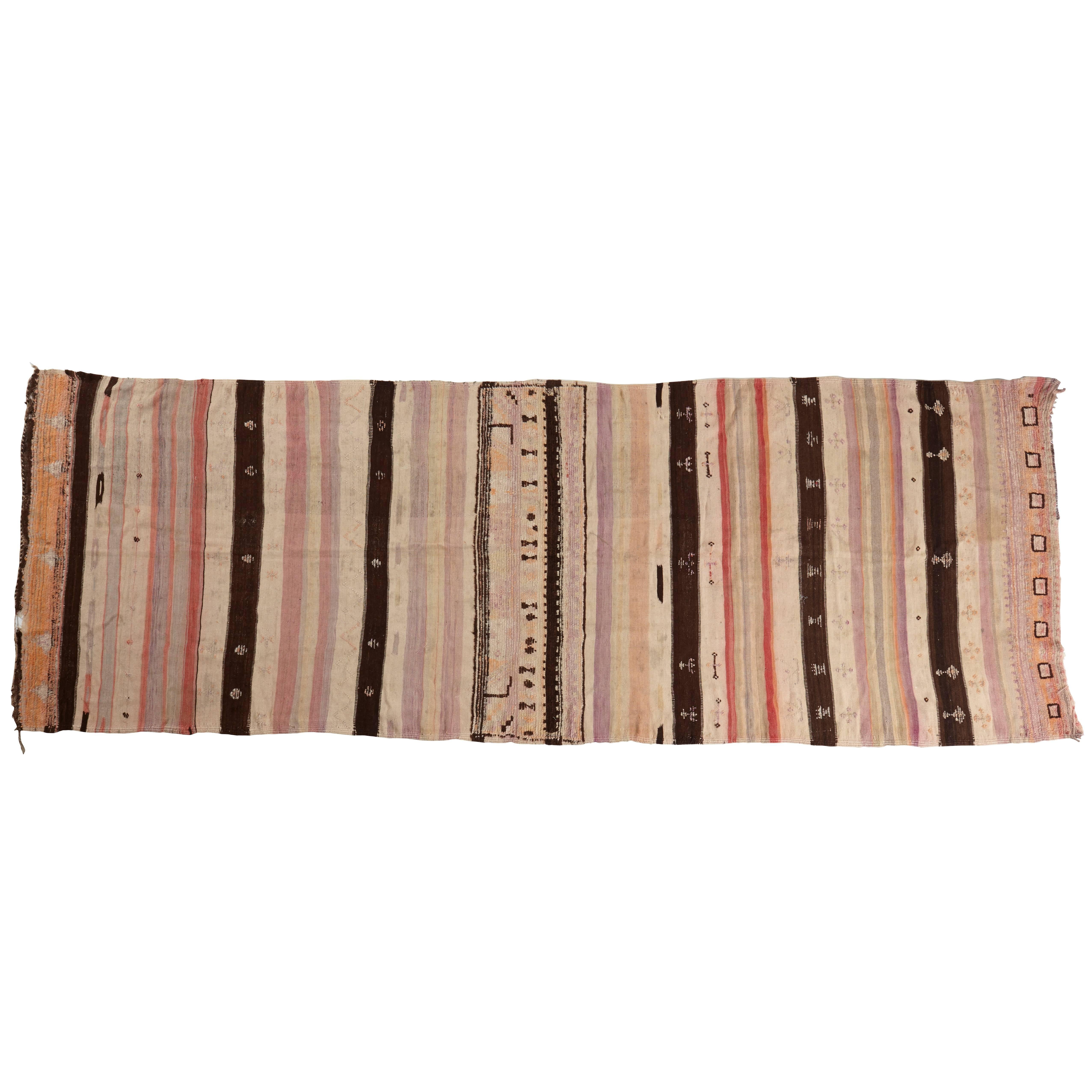 Beni M'guild Kilim Rug, Middle Atlas Mountains, Morocco, Late 20th Century For Sale
