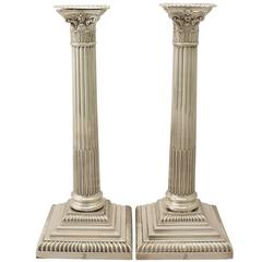 Antique:: Chandeliers à colonne corinthienne en argent sterling
