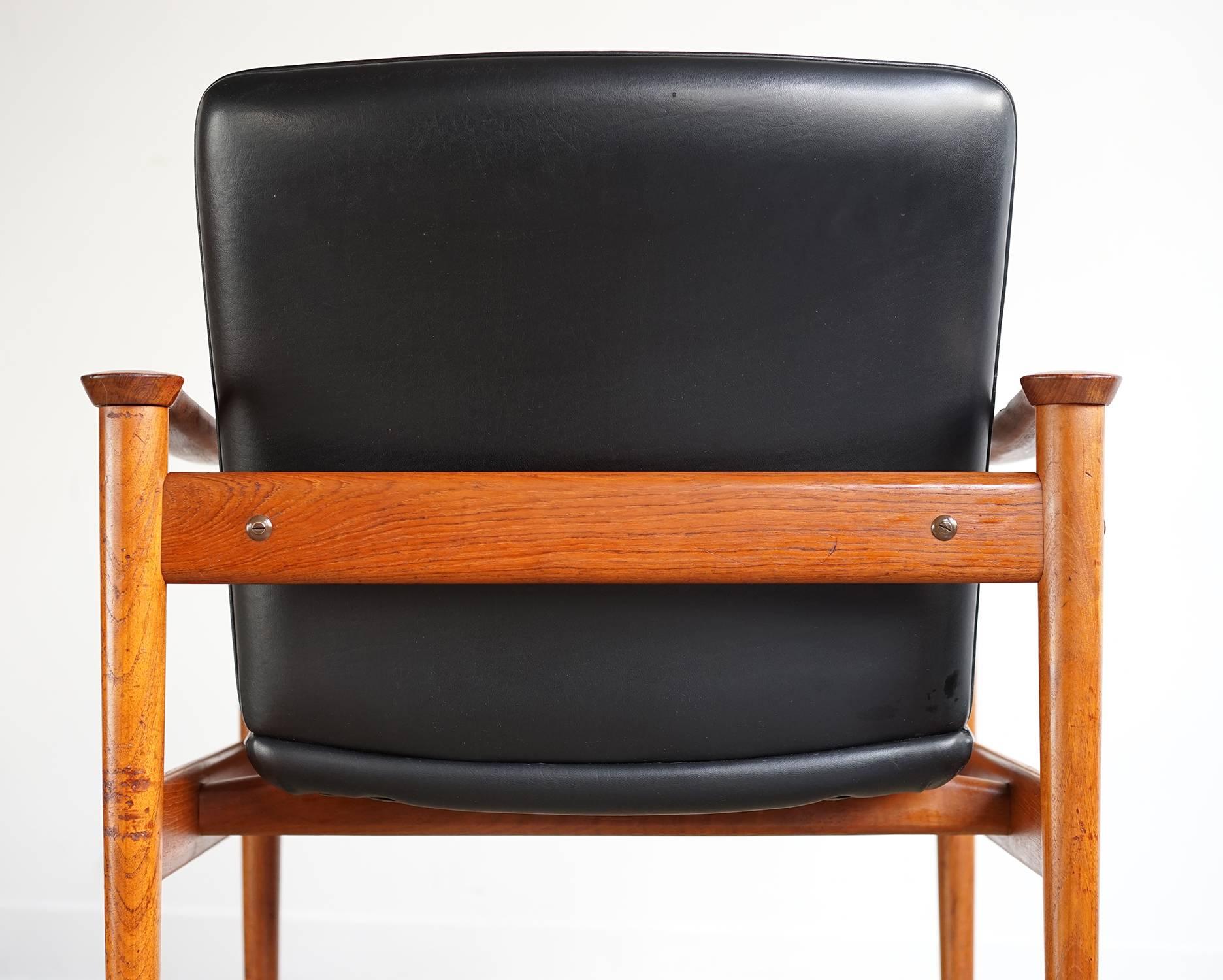 Mid-20th Century Fredrik Kayser Chair 