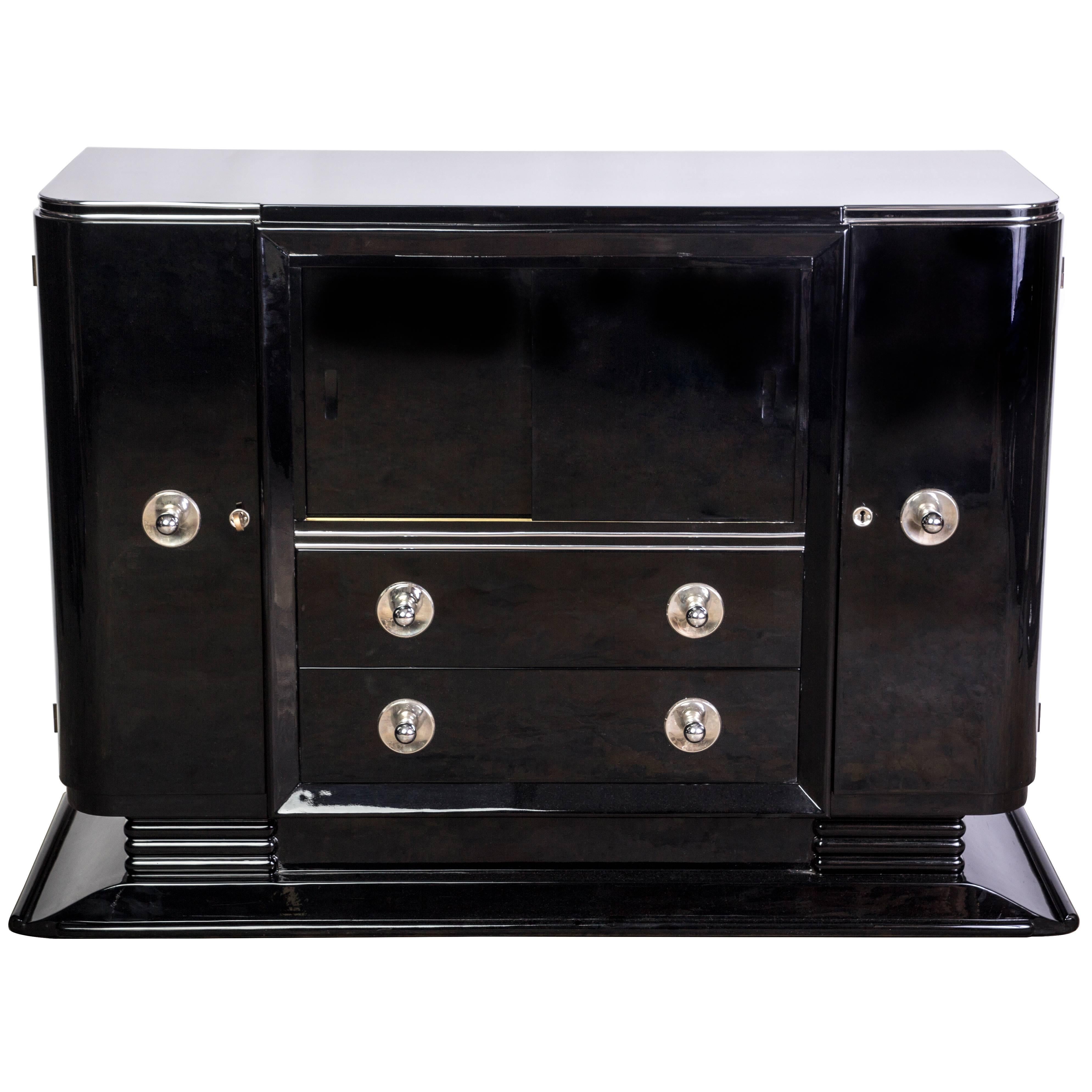 Beautiful Art Deco Credenza For Sale at 1stDibs