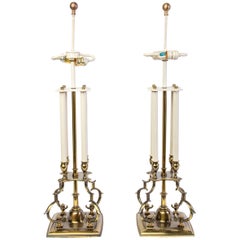 Paar modernistische Stiffel-Messing-Kerzenständer-Tischlampen aus der Mitte des Jahrhunderts