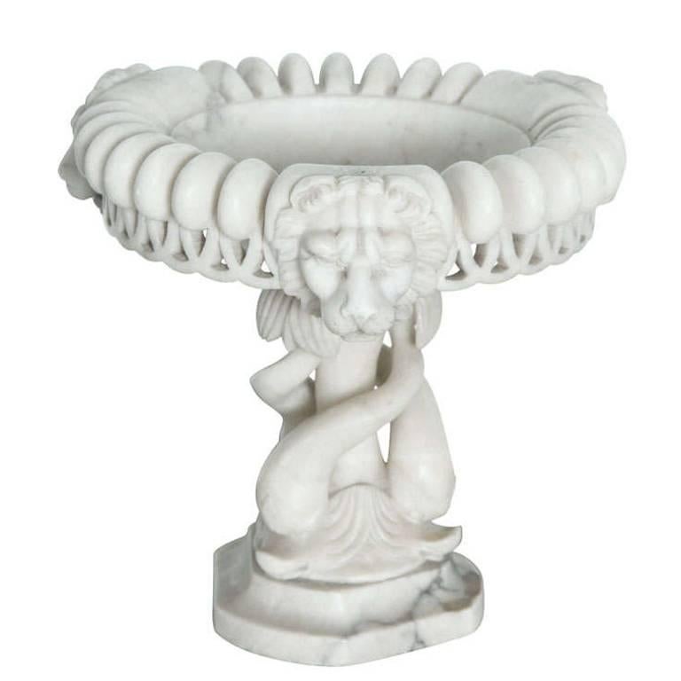 Fine Alabaster Tazza, Italy, Late 19th Century For Sale