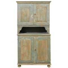 Armoire suédoise du 18ème siècle de la fin de la période gustavienne avec sa peinture d'origine