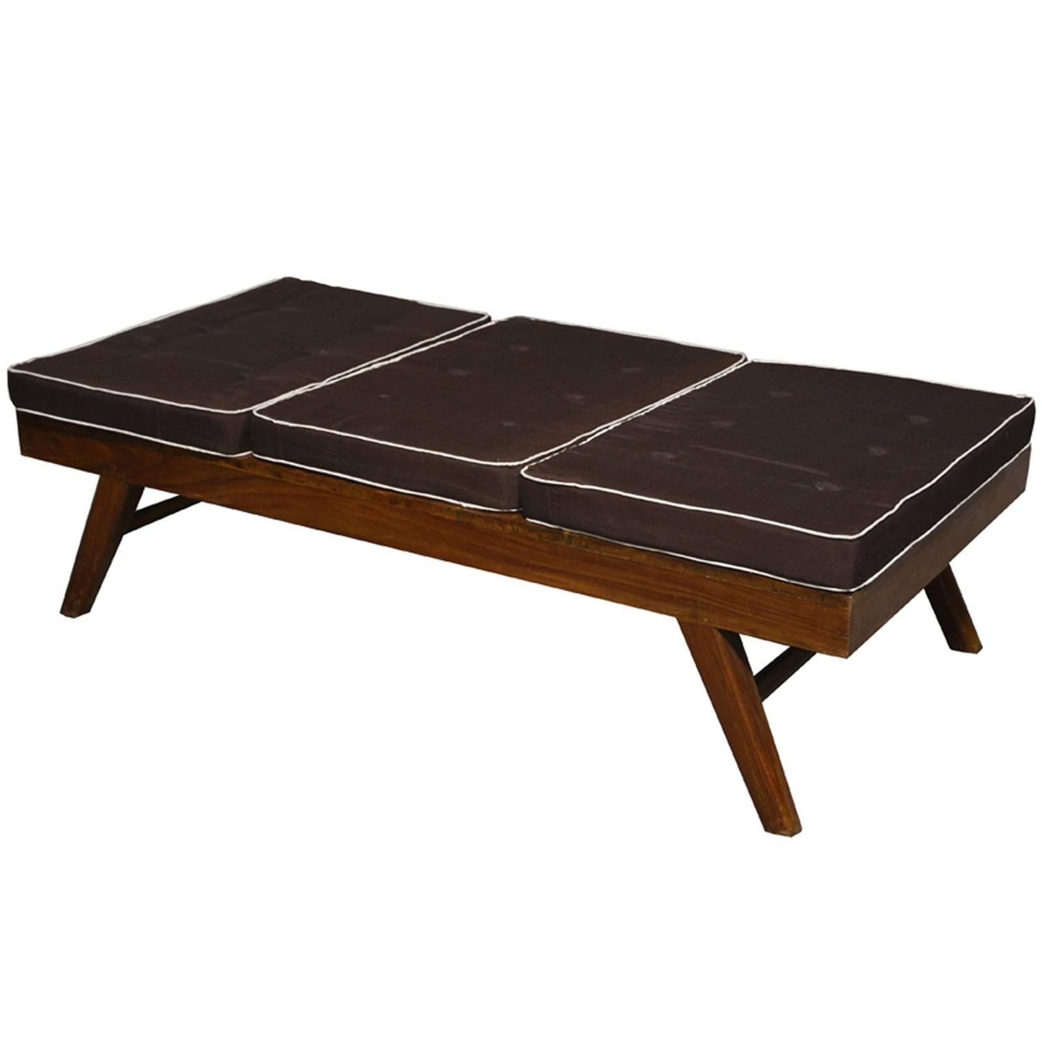 Pierre jeanneret furniture: chairs, sofas, tables & more 106 for ... Banquette Curved disegno