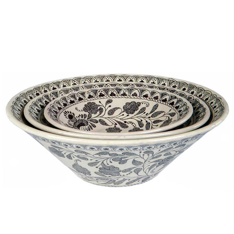 Black and White Mexican Ceramic Set of Bowls, Talavera For Sale