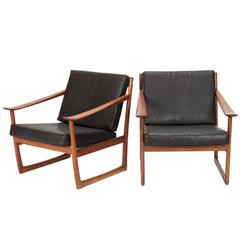 Pair of Peter Hvidt & Orla Mølgaard Nielsen Lounge Chairs Horse Leather and Teak 1