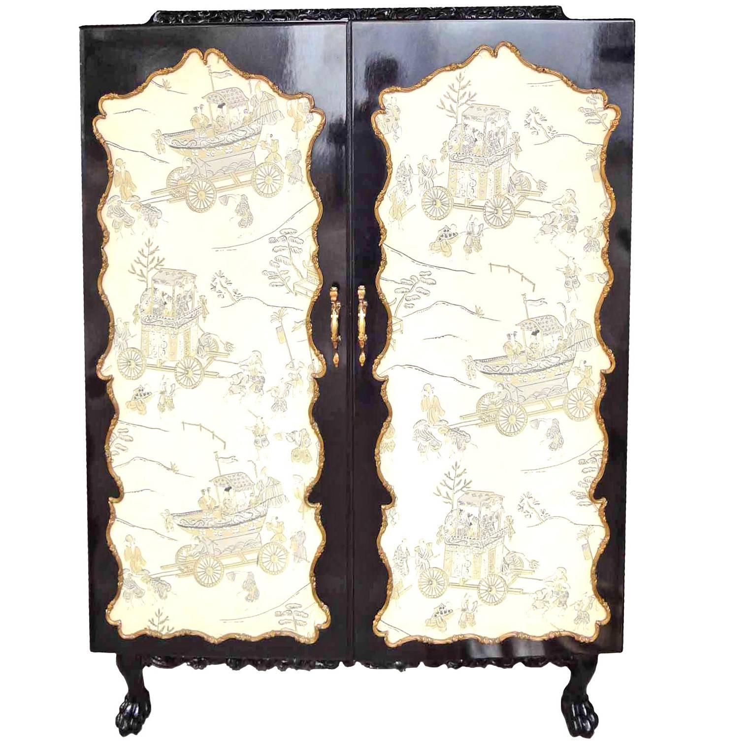 Bar Cabinet in Chinoiserie For Sale