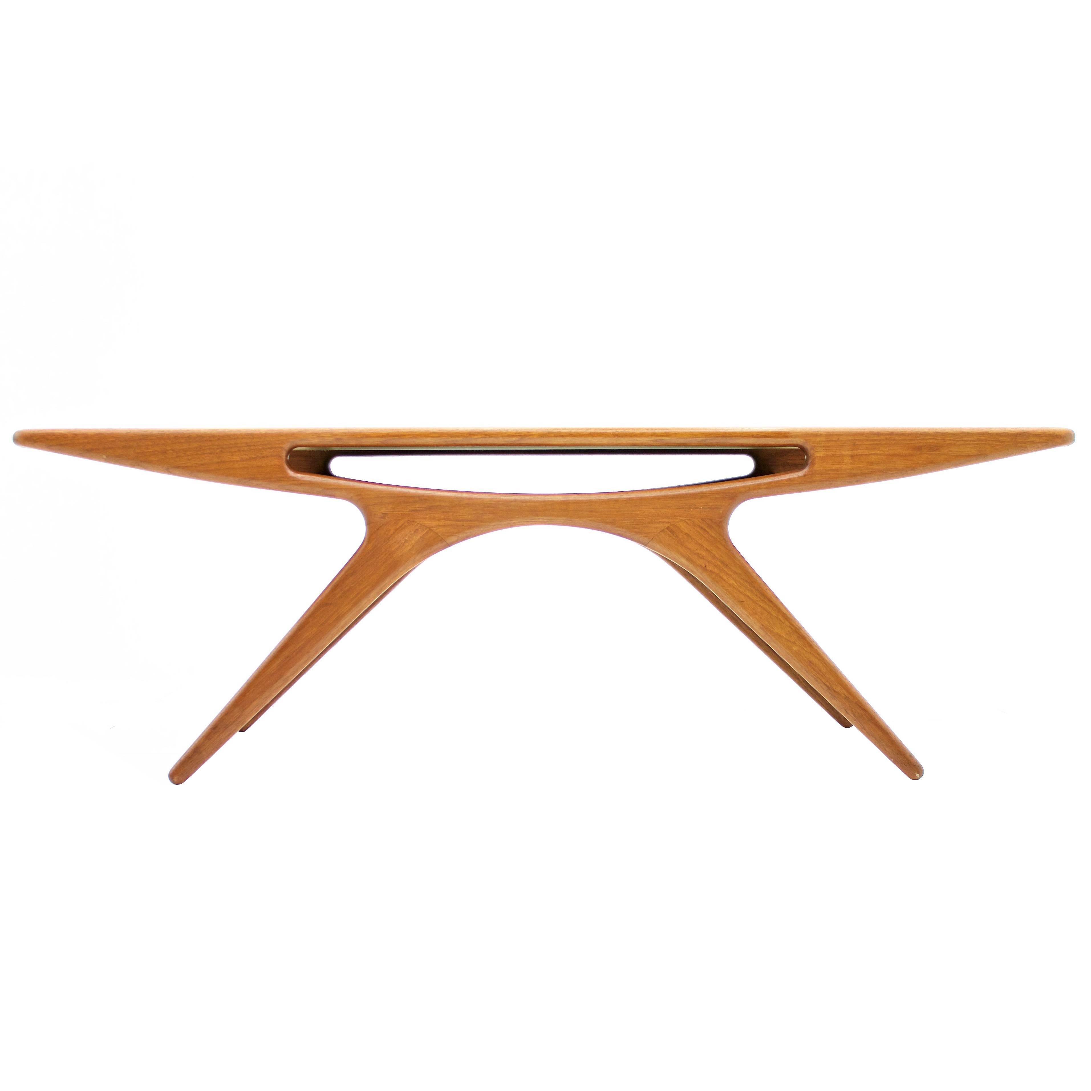 Danish Teak Wood Coffee Table "Smile" by Johannes Andersen, CFC Silkeborg, 1957 For Sale