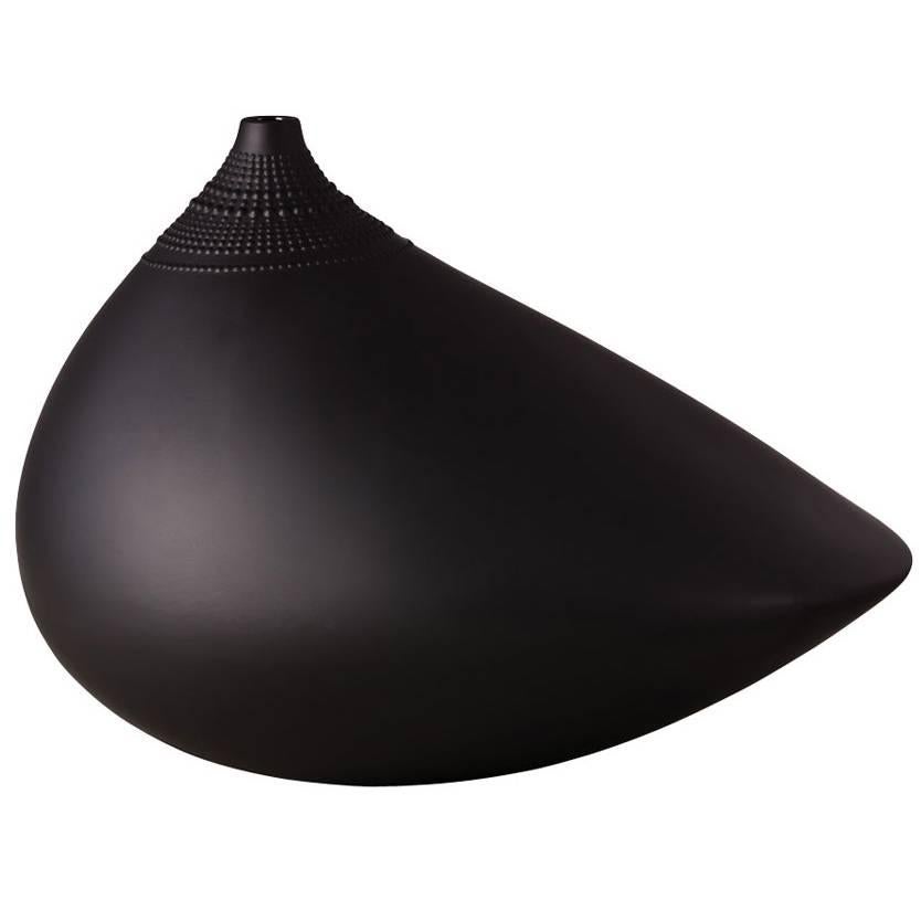 Large Black 'Pollo' Vase by Tapio Wirkkala for Rosenthal, Ltd. Edition 2012 For Sale