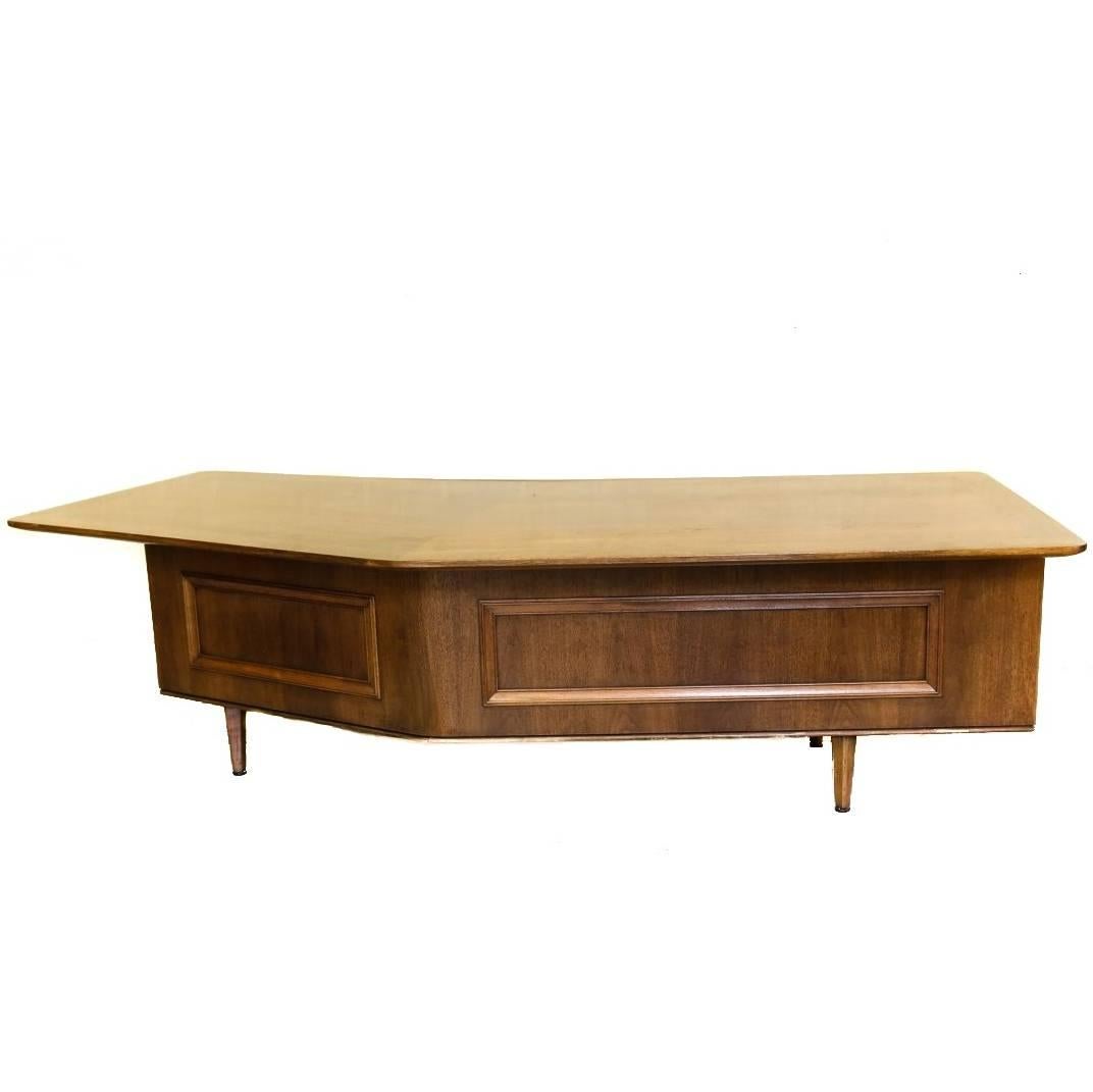 Signature Line Executive Boomerang Desk by Monteverdi-Young  For Sale