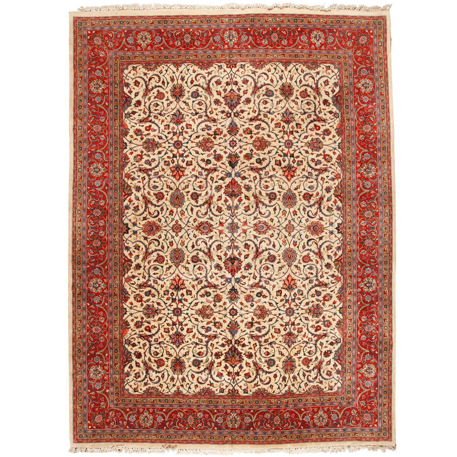Fine Persian Sarouk Carpet For Sale