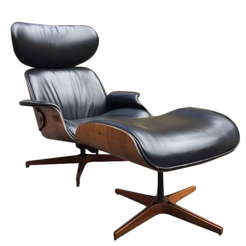 Mulhauser Leather Plycraft Lounge Chair For Sale at