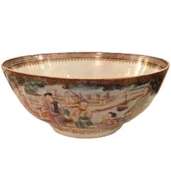 Chinese Export Qing Qianlong Famille Rose Medallion Porcelain Bowl