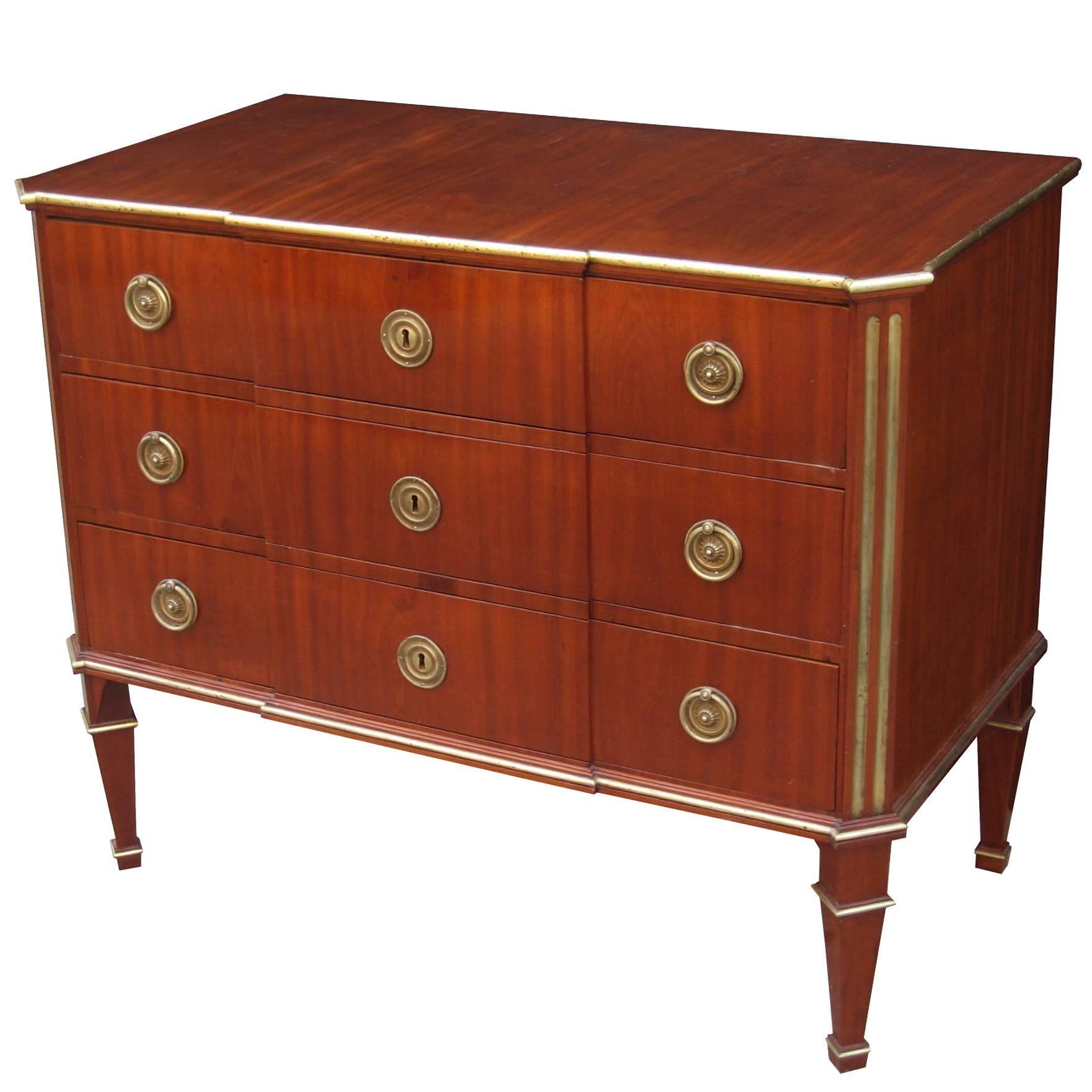 Fine Neoclassical Chest of Drawers