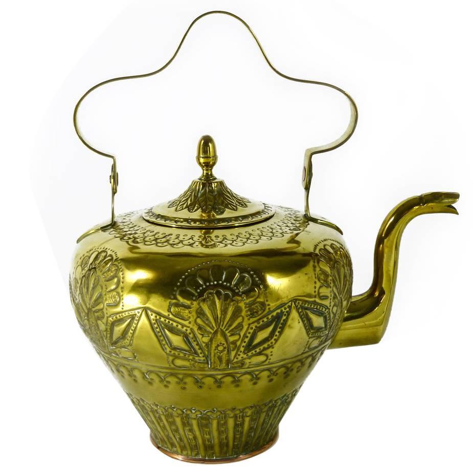 Dutch Brass Kettle with Repousse Decoration, circa 1765 For Sale