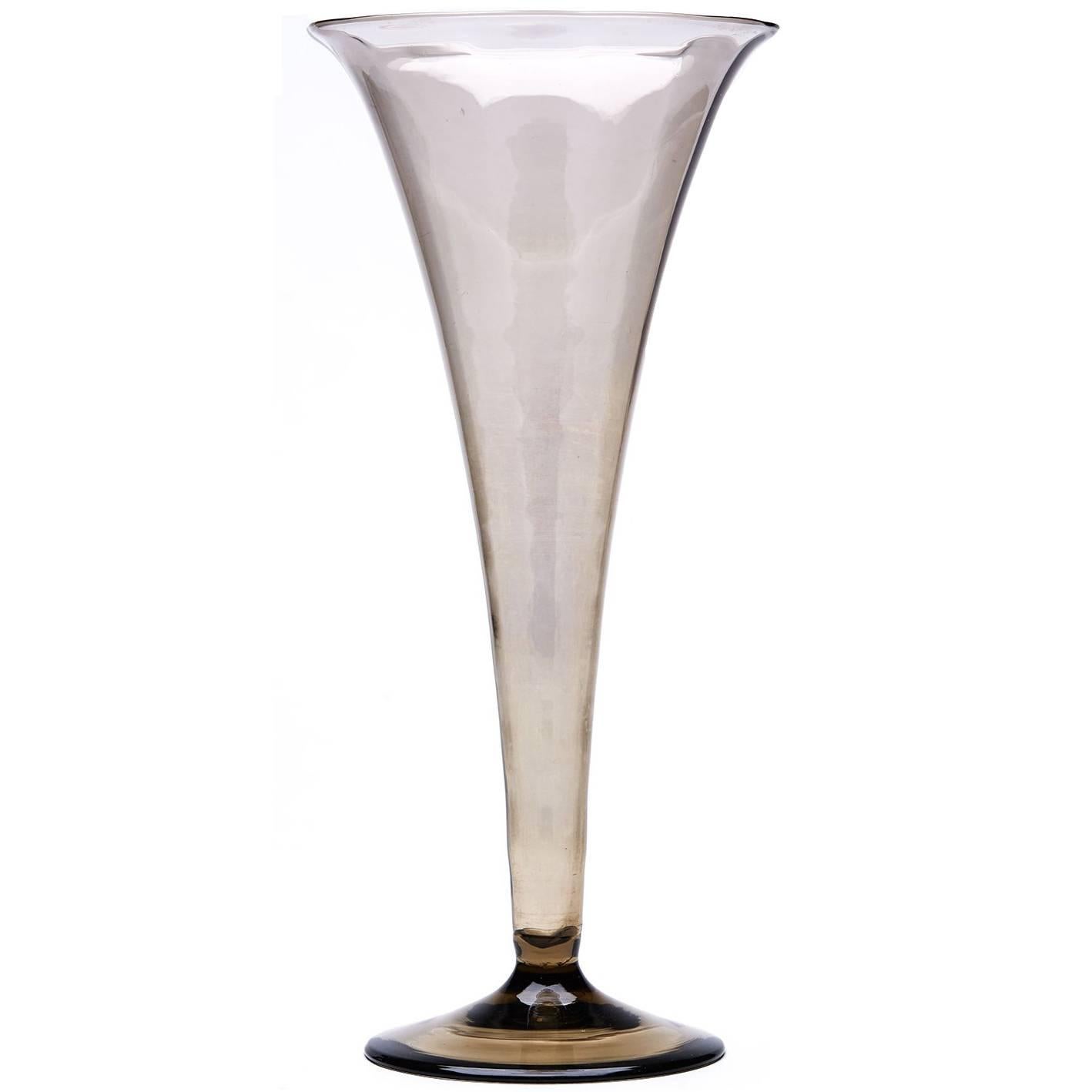 Vintage Murano MVM Cappellin Soffiati Glass Trumpet Vase, circa 1925