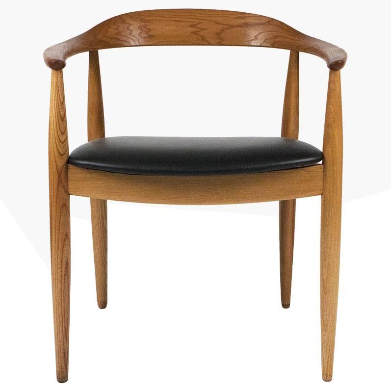 Illum Wikkelso Elm Wood Round Chair, circa 1960s