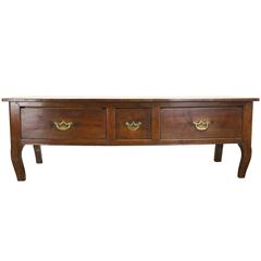 Antique Cherry Coffee Table with Cabriole Legs