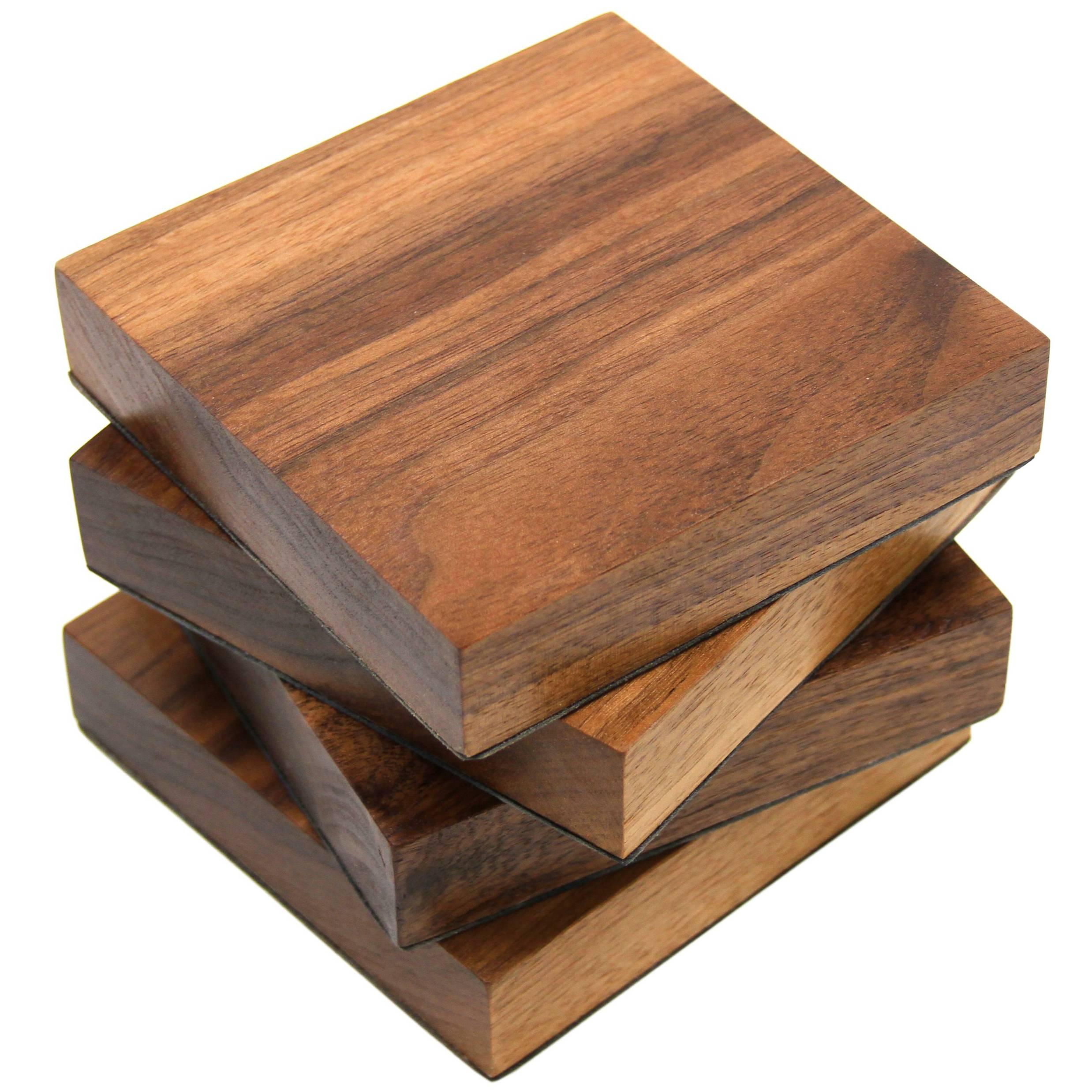 Four-Piece Coaster Set in Solid Walnut Wood and Lined with Lambskin