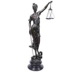 Superbe grande statue en bronze de Dame Justice Judicia