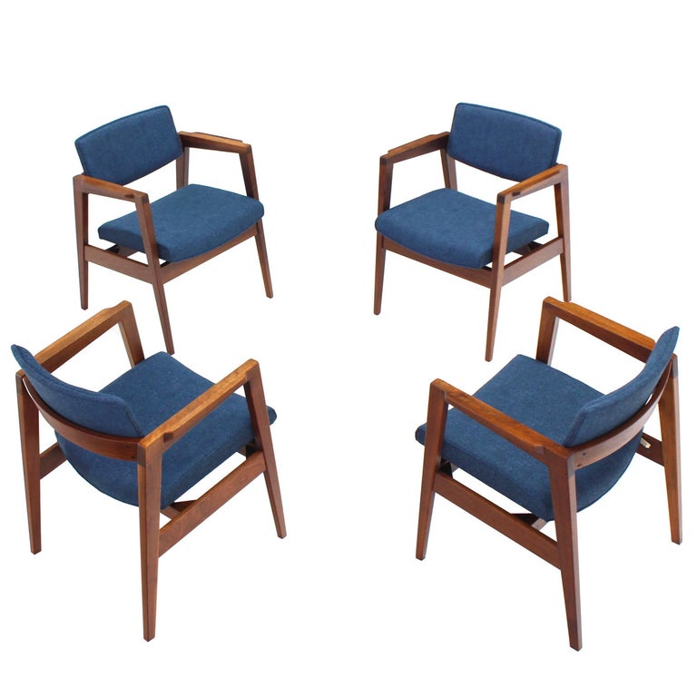 Solid Walnut Newly Upholstered Set of Four Gunlocke Chairs Risom