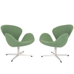 Pair of Danish Modern Mid Century Arne Jacobsen Swan Chairs in Green