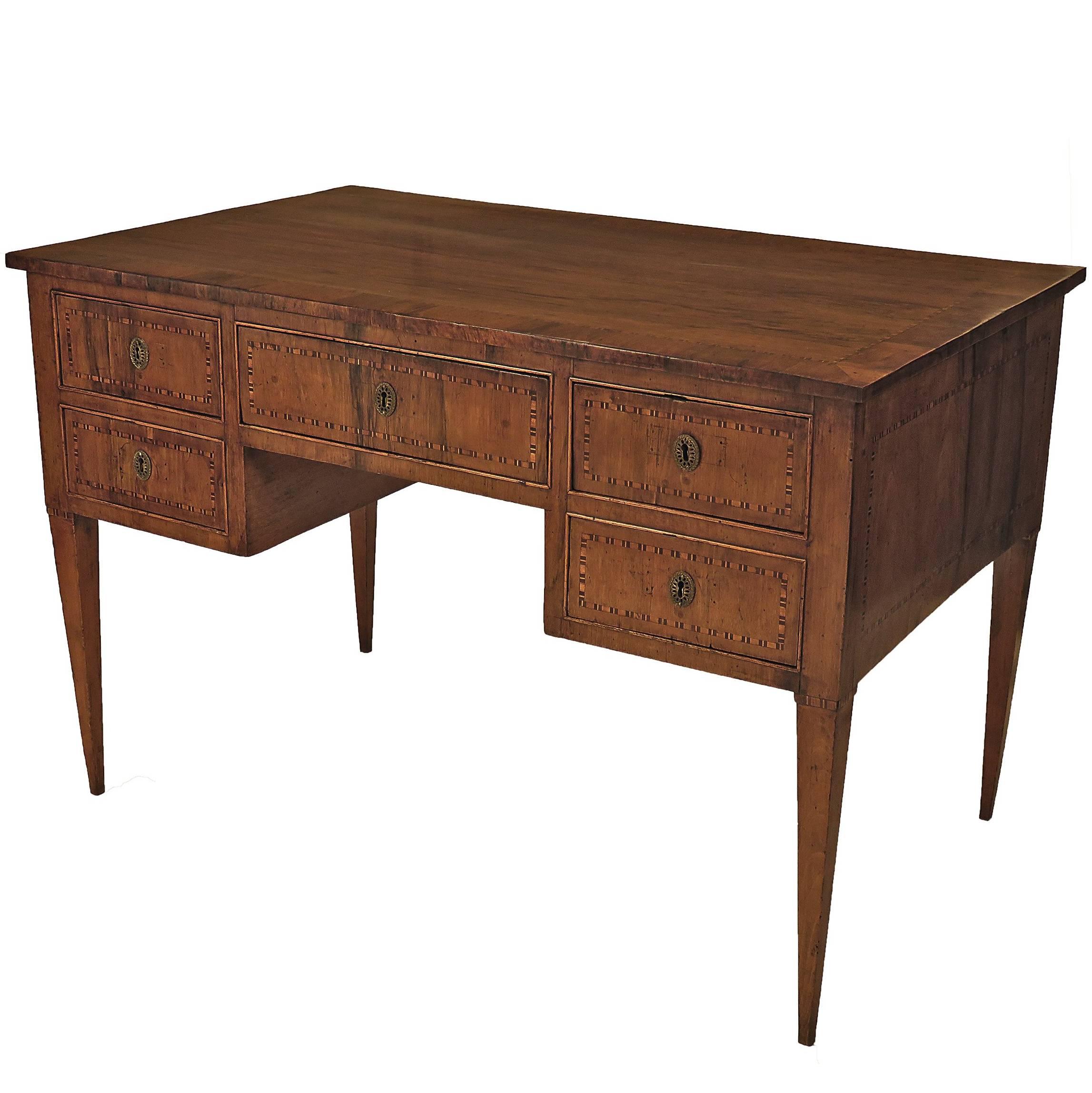 Italian Neoclassical Walnut Writing Table or Desk, circa 1810