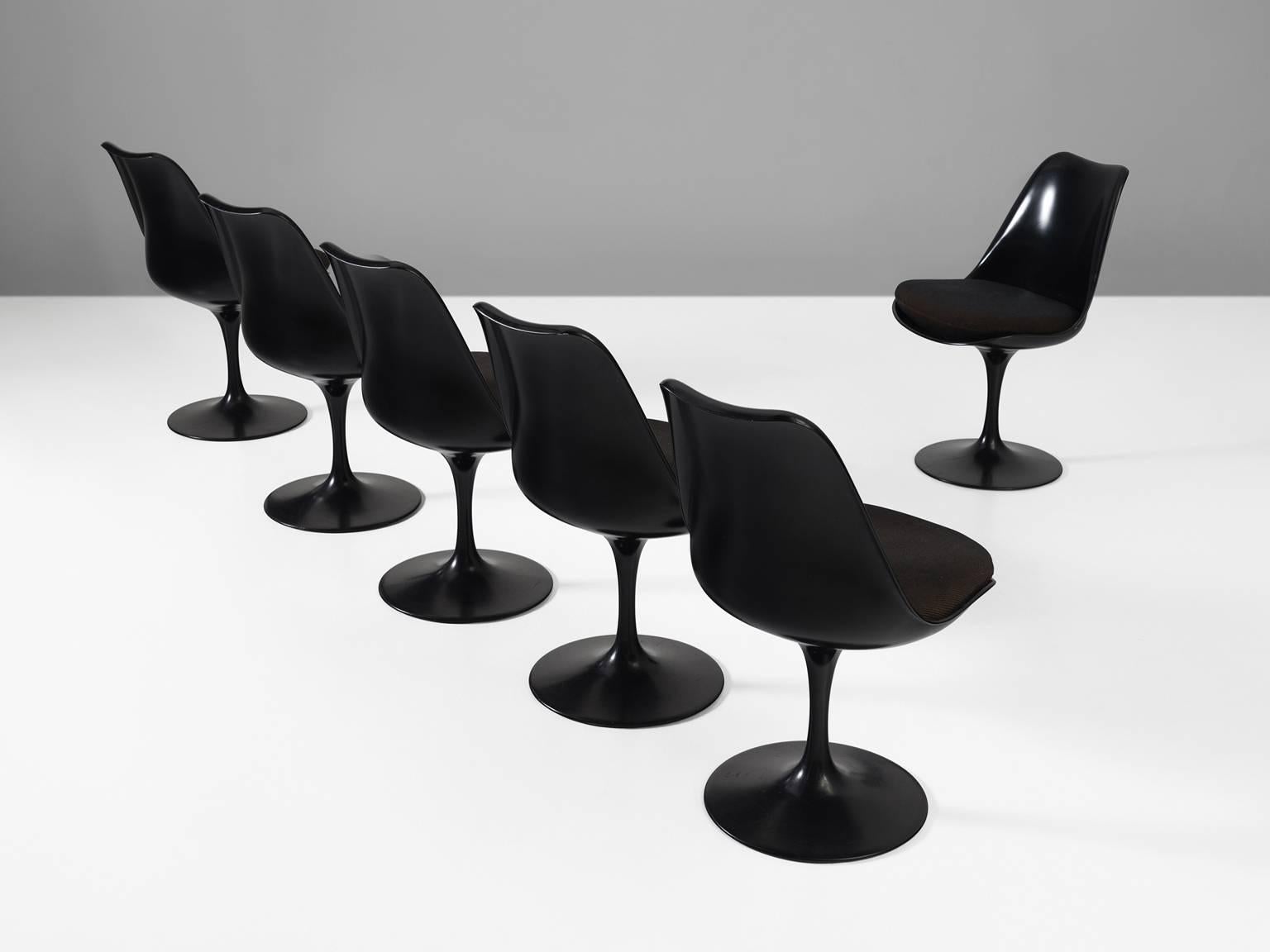 Mid-Century Modern Eero Saarinen Set of Six Swivel Chairs for Knoll International