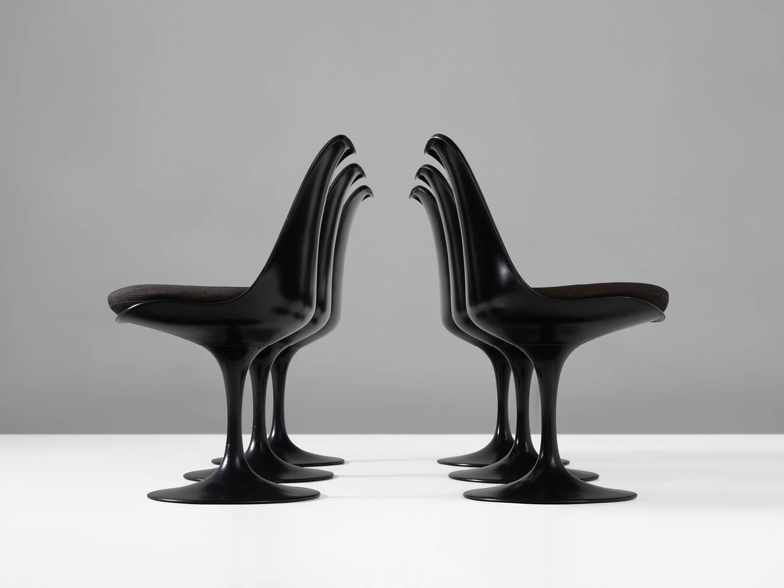 Eero Saarinen Set of Six Swivel Chairs for Knoll International In Excellent Condition In Waalwijk, NL
