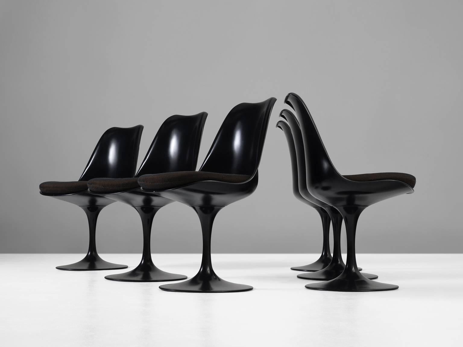 Metal Eero Saarinen Set of Six Swivel Chairs for Knoll International