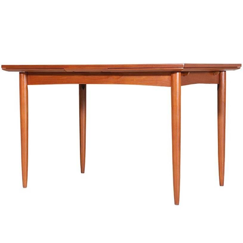 Danish Modern Expanding Draw-Leaf Dining Table