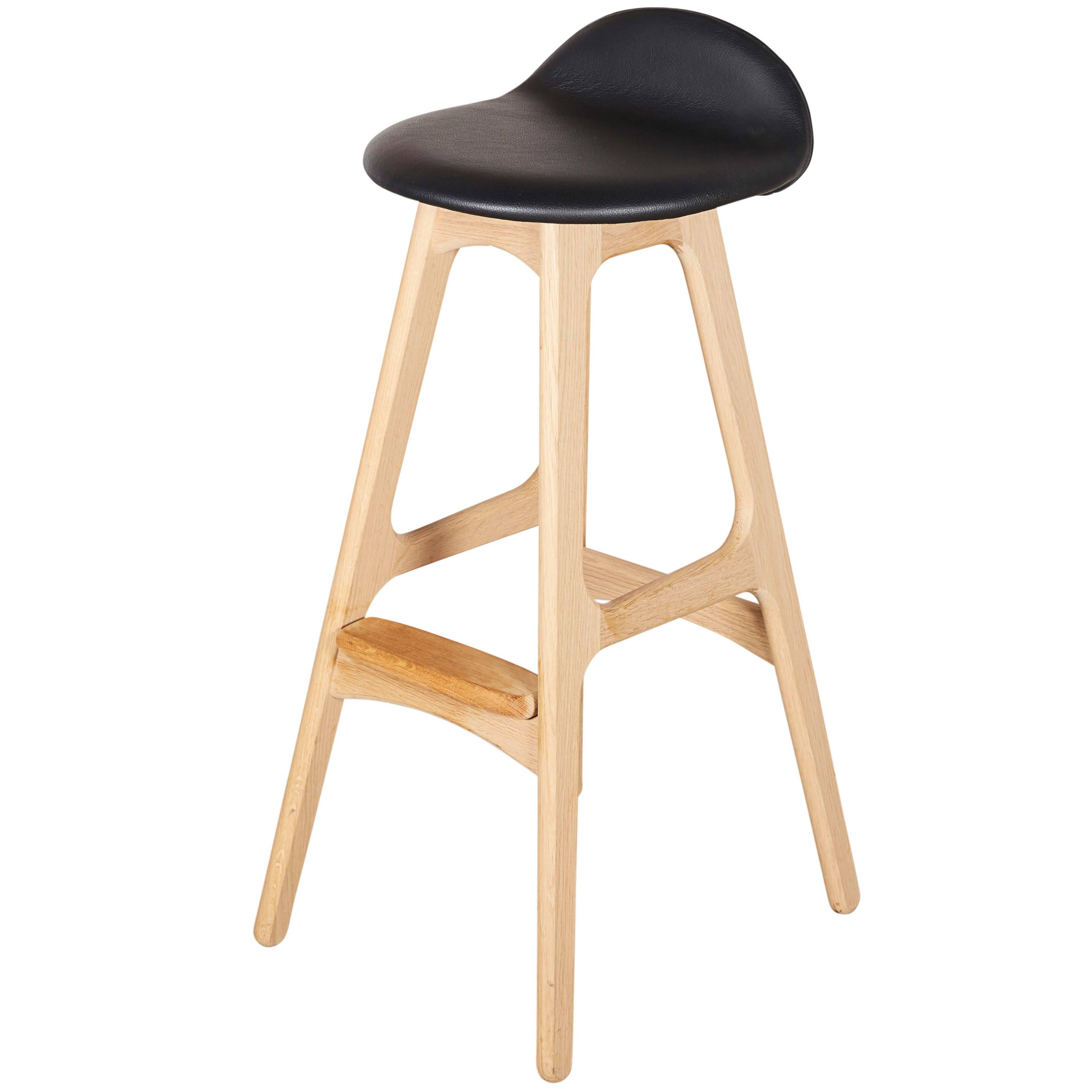 Erik Buch Bar Stool in Oak - 6 Available For Sale