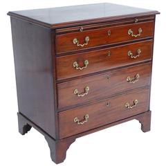 Antique 18th Century Mahogany Chest of Drawers of Small Proportions