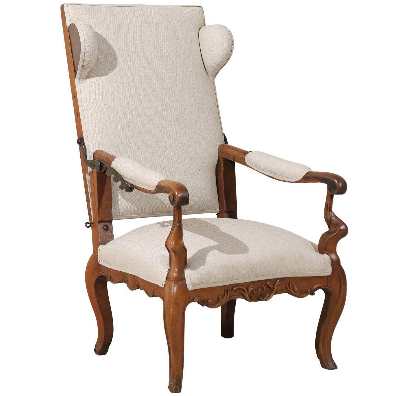 18th Century Italian Wooden Reclining Armchair Upholstered in Belgian Linen