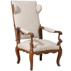 18th Century Italian Wooden Reclining Armchair Upholstered in Belgian Linen