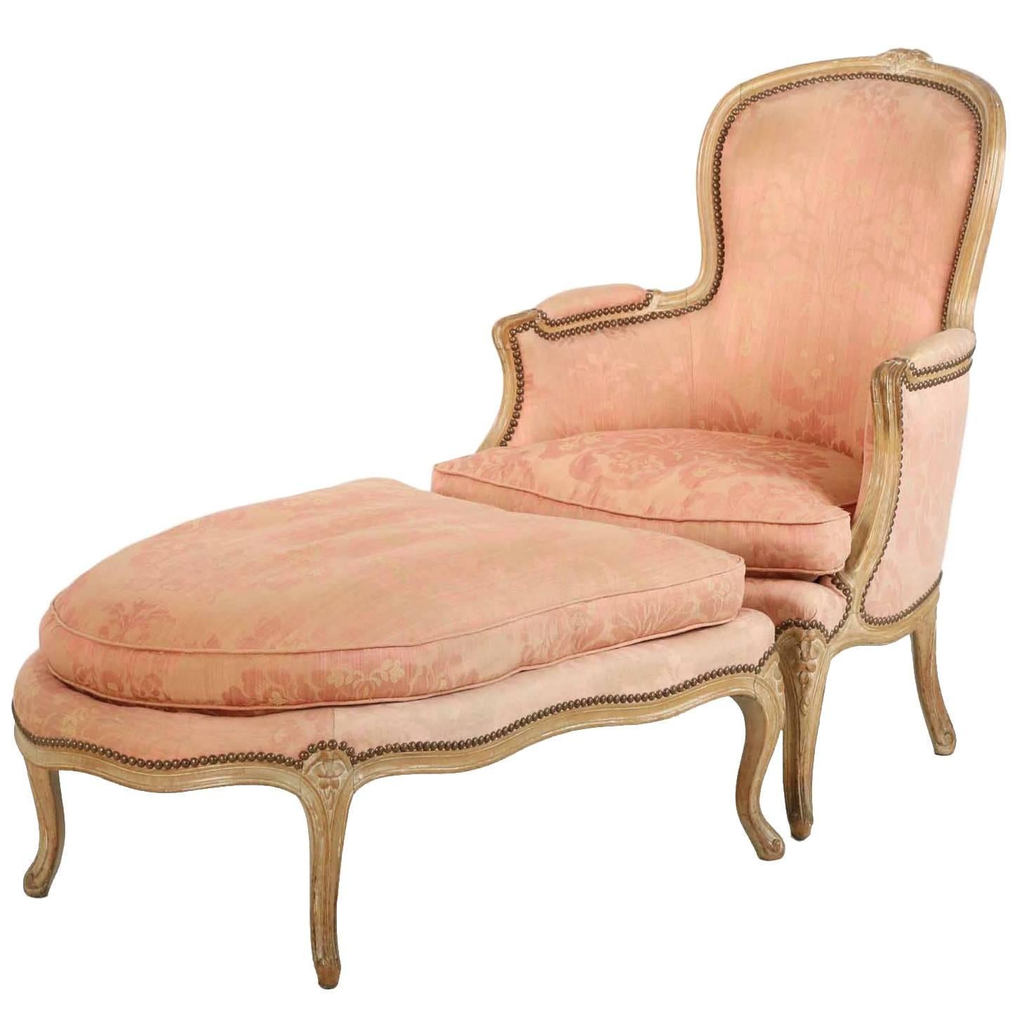 French Louis XV Style Worn Beechwood Chaise Longue, 19th Century