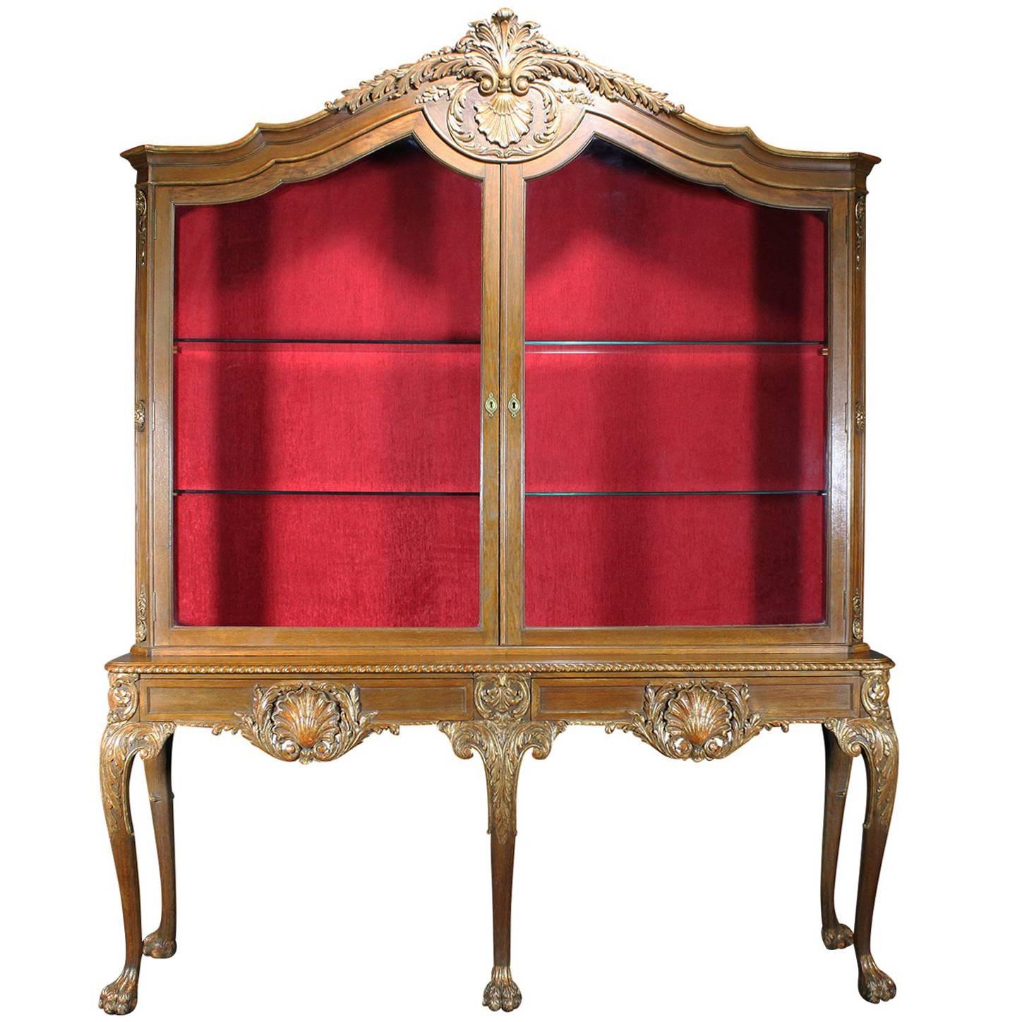 Rare vitrine anglaise de style Chippendale des 19e-20e siècles sculptée et dorée à la feuille