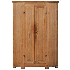 19th Century Period Gustavian Corner Cabinet, Vertical Reeds and Natural Wood 12