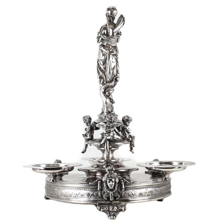 About Water's Edge Events Center Water fountain wedding cakes are a truly unforgetable feature of your dream wedding. Small water features help make up the wedding cake fountain.