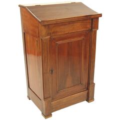 Biedermeier Writing Desk, France, circa 1830-1840, Walnut, Restored Condition 6