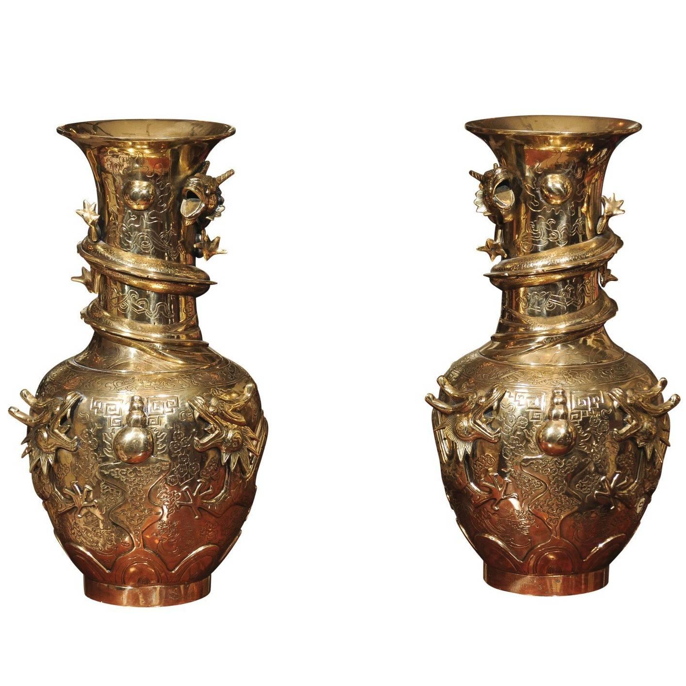 Pair of 19th Century Chinese Bronze Vases For Sale