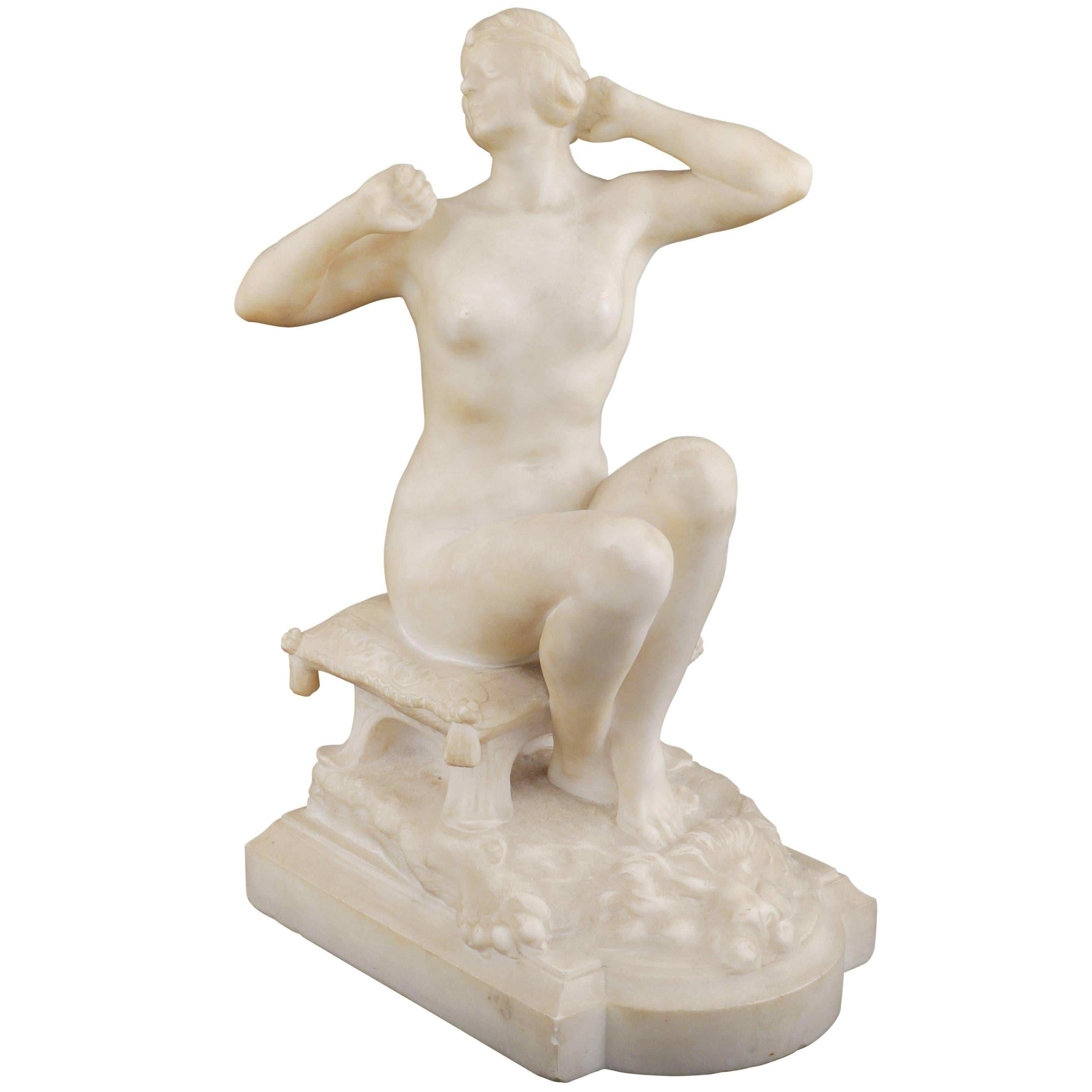 Sculpture in Marble Art Decò Style For Sale
