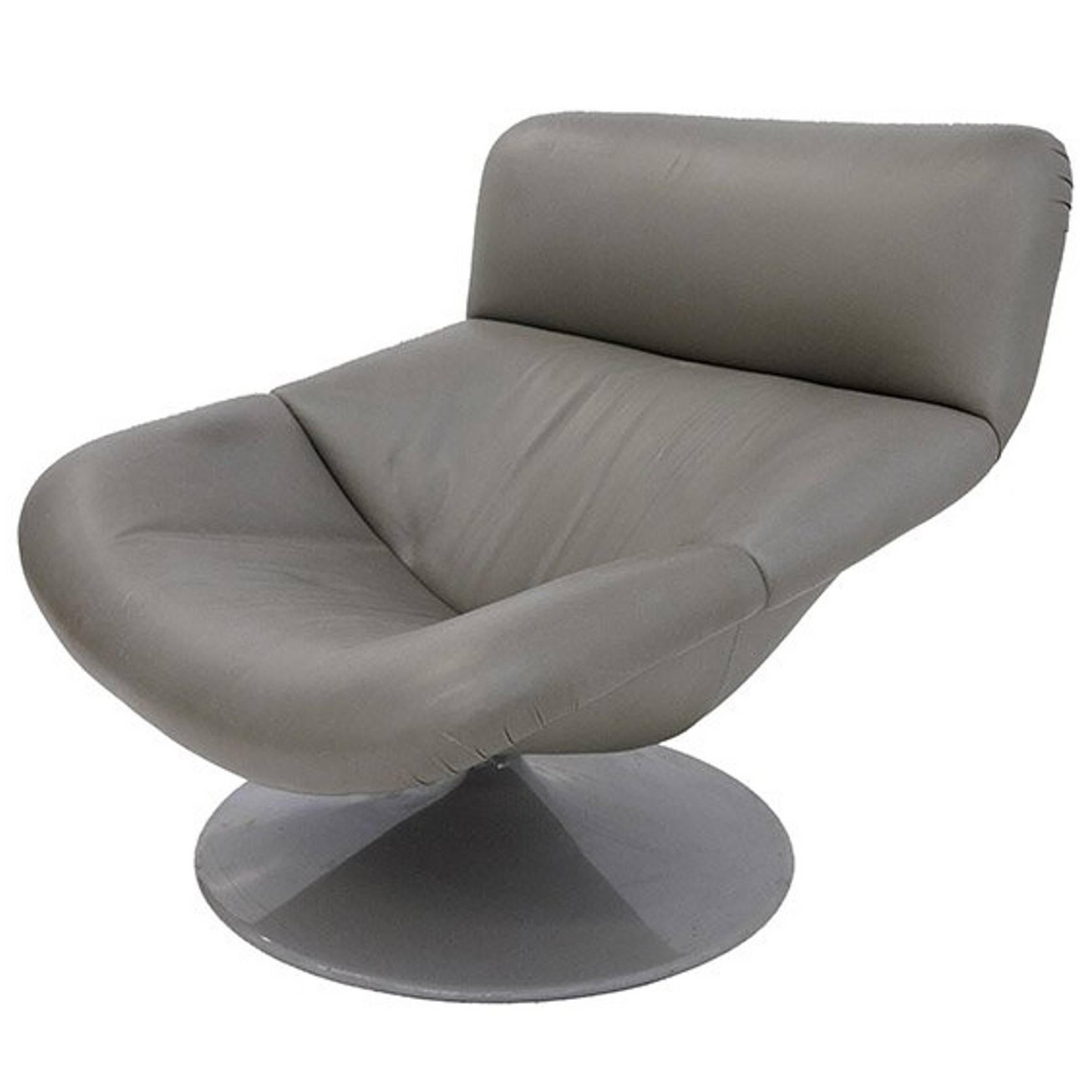 Artifort Modern Leather Swivel Lounge Chair by Geoffrey Harcourt For Sale
