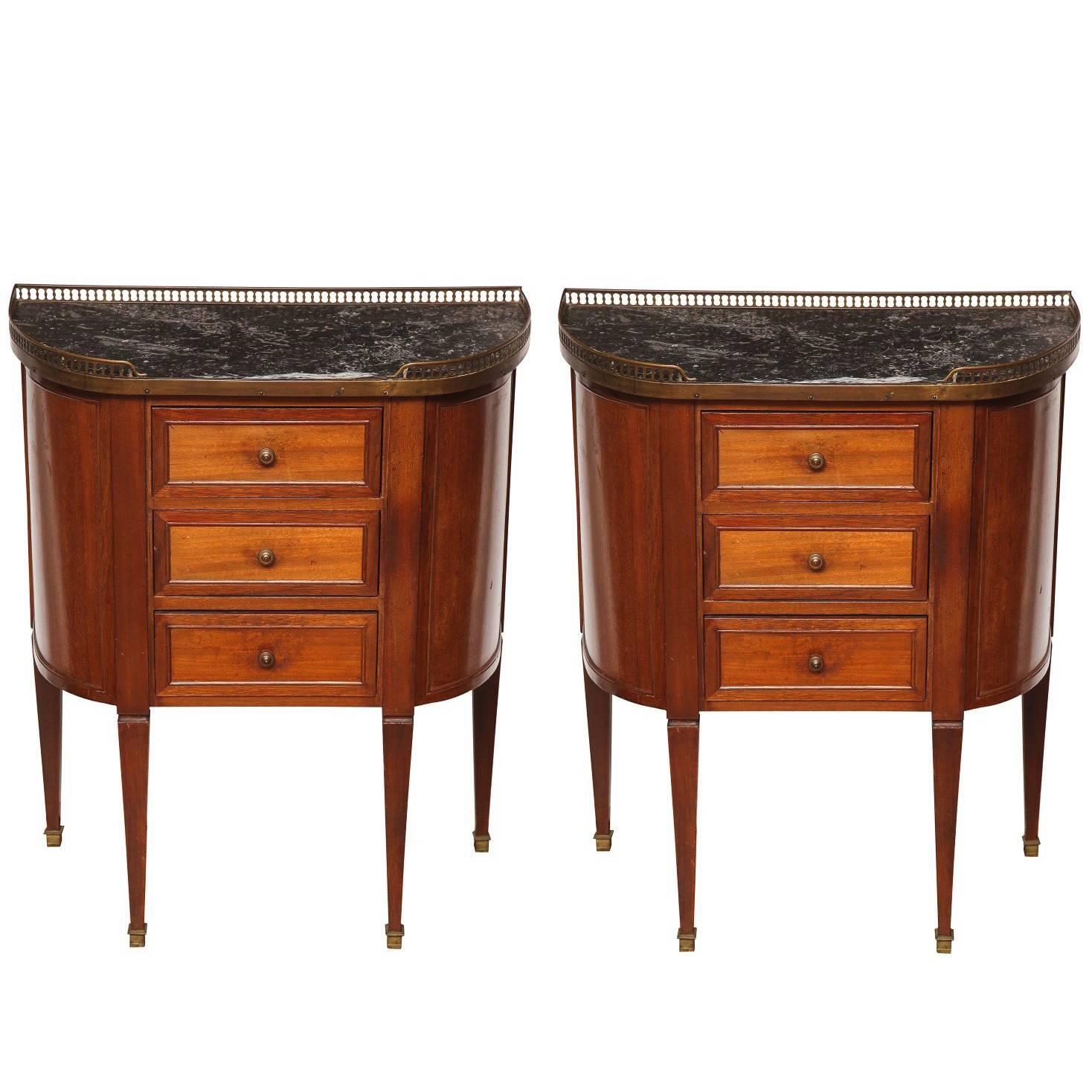 Pair of Sheraton Style Bed Side Tables
