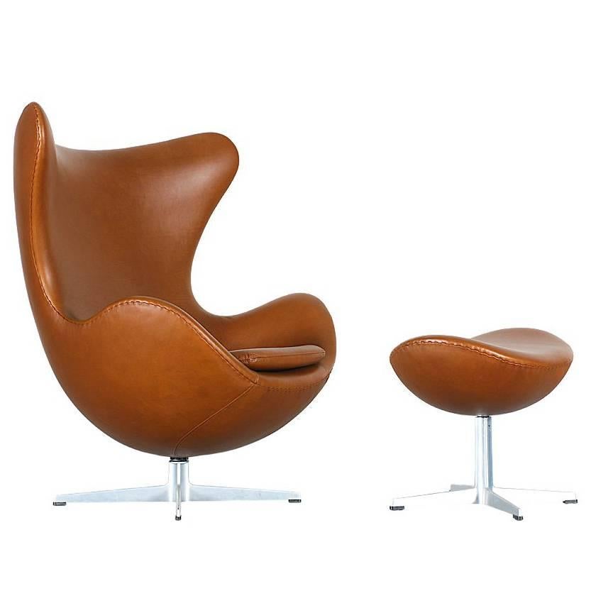 Arne Jacobsen Leather “Egg” Chair with Ottoman for Fritz Hansen
