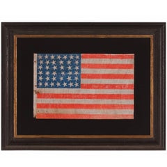 38 étoiles sur un drapeau de parade américain ancien aux couleurs vives