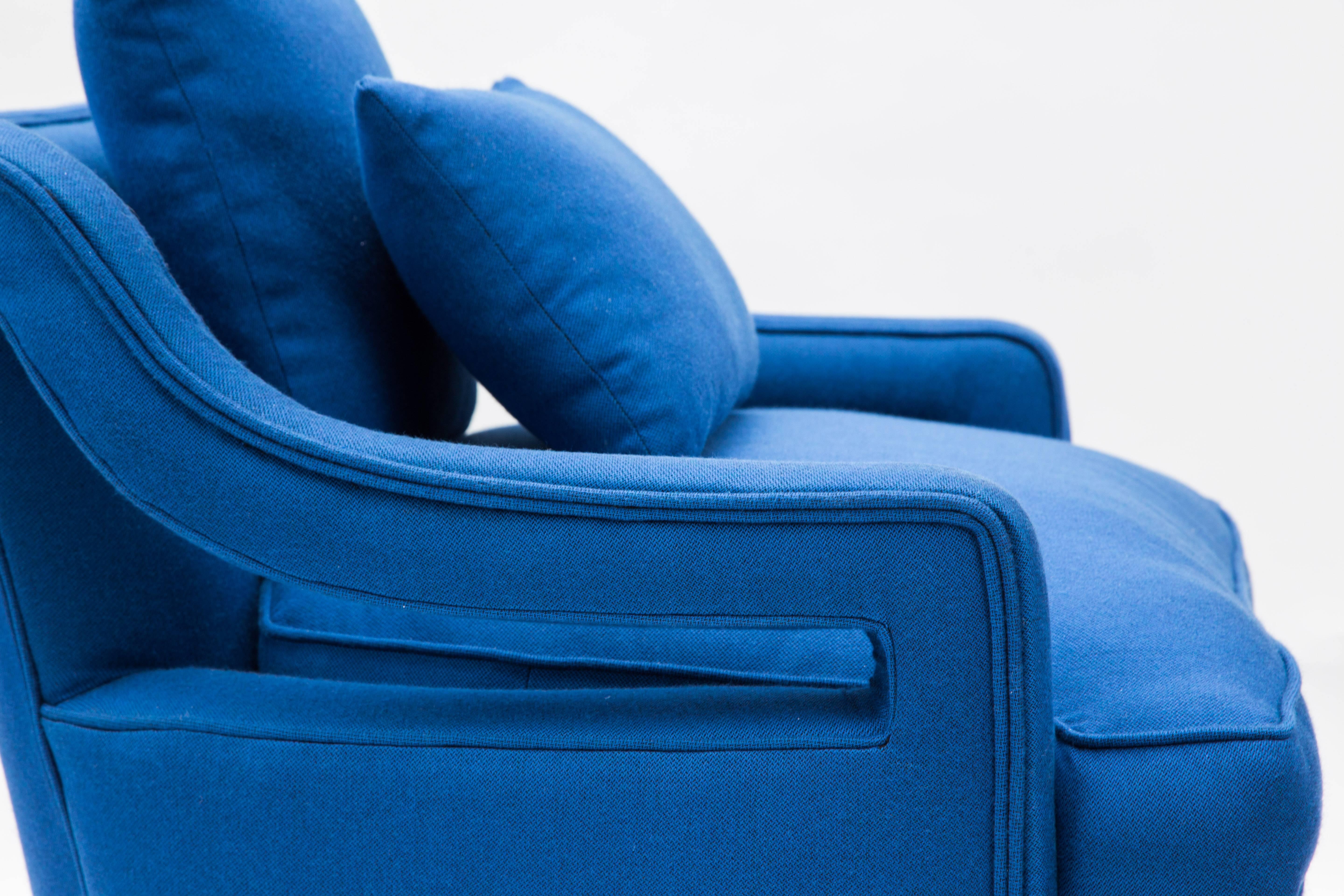 20th Century Pair of 1960s Club Chairs in the Style of James Mont